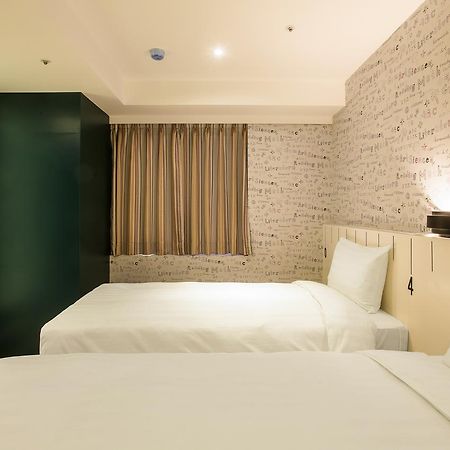 Rf Hotel - Sanchong Tajpej Zewnętrze zdjęcie