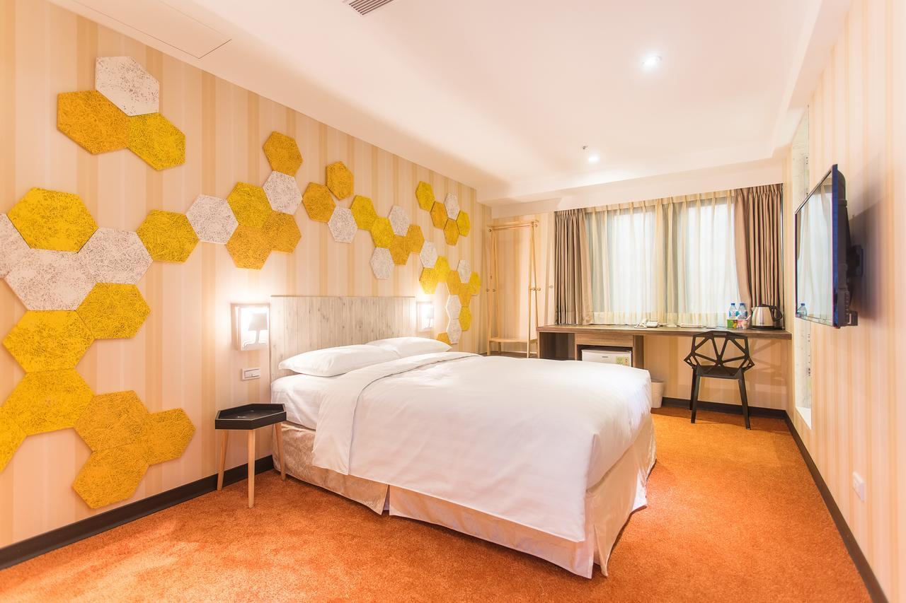 Rf Hotel - Sanchong Tajpej Zewnętrze zdjęcie