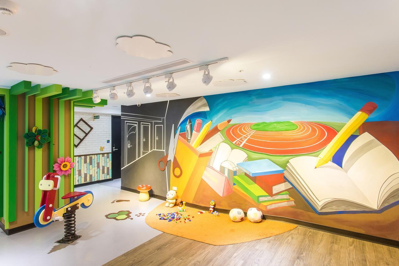 Rf Hotel - Sanchong Tajpej Zewnętrze zdjęcie