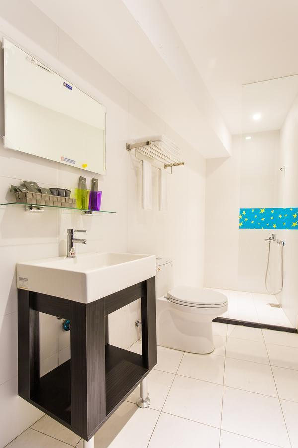 Rf Hotel - Sanchong Tajpej Zewnętrze zdjęcie